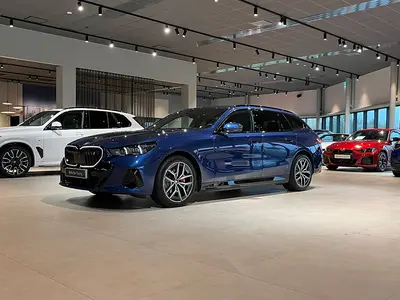 BMW i5