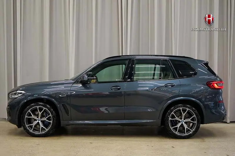 BMW X5 2018–2026
