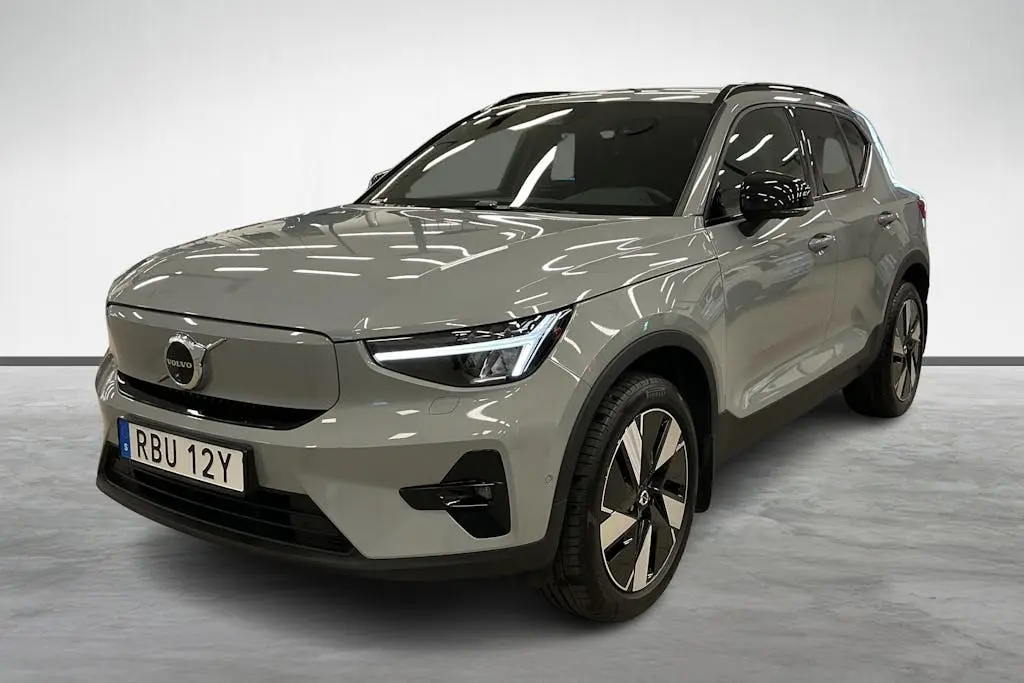 Volvo EX40 2025