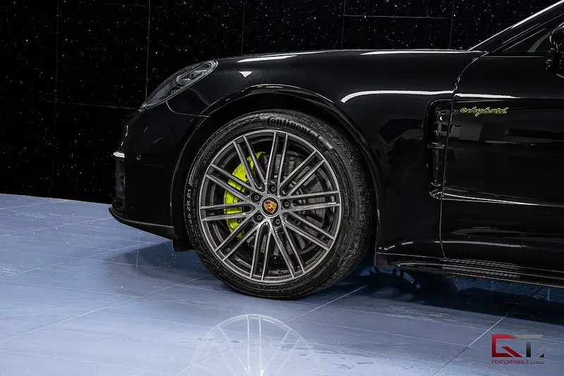 Porsche Panamera 2023
