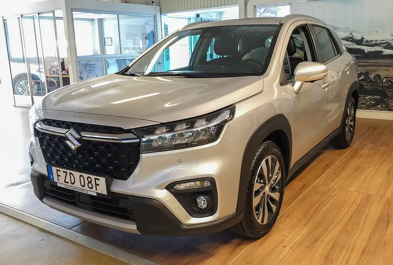 Suzuki S-Cross 2024