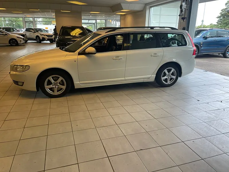 Volvo V70 2015