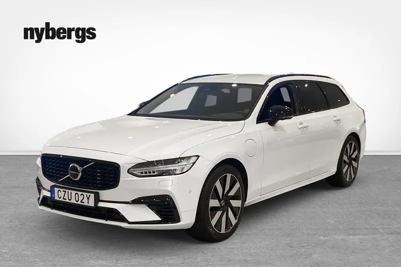 Volvo V90 2025