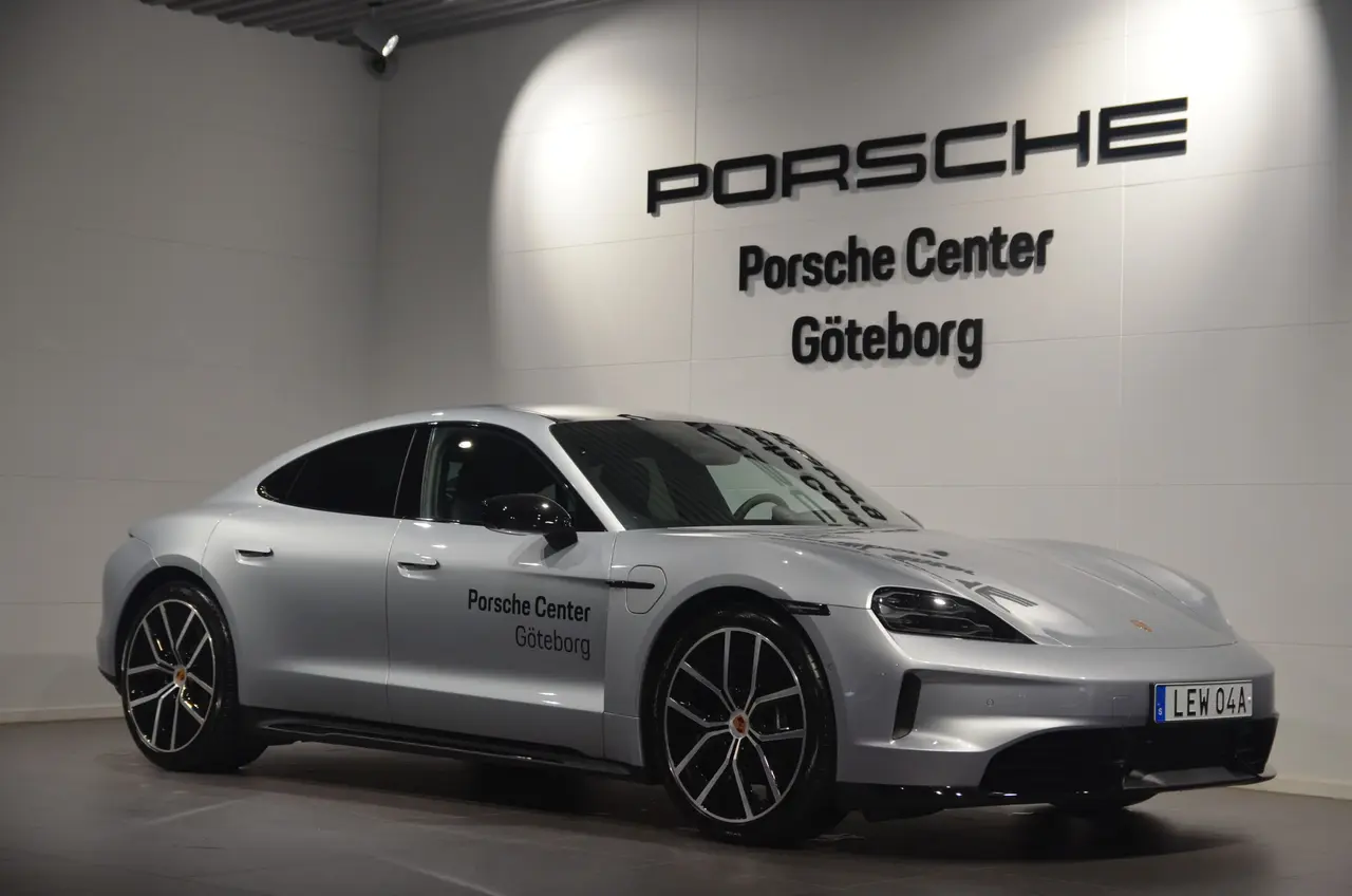 Porsche Taycan 2026