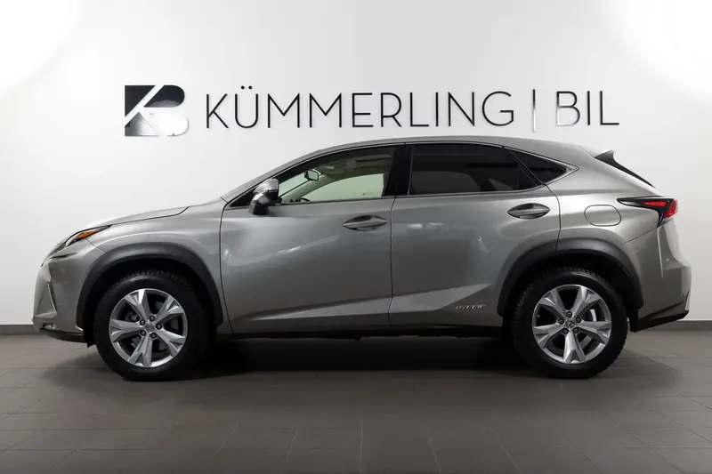 Lexus NX 2021