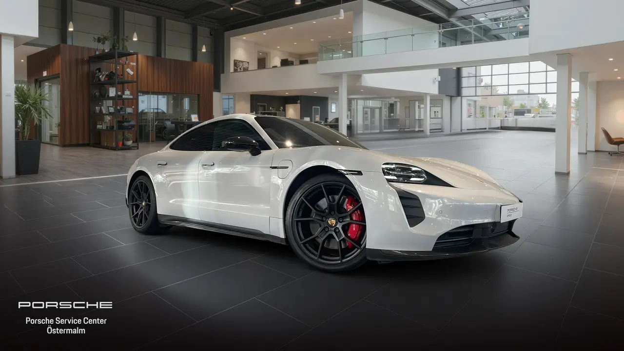 Porsche Taycan 2023