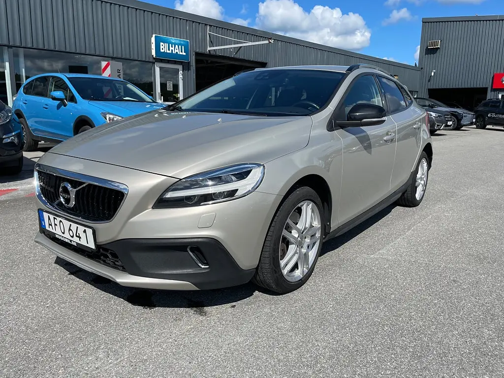 Volvo V40 2019