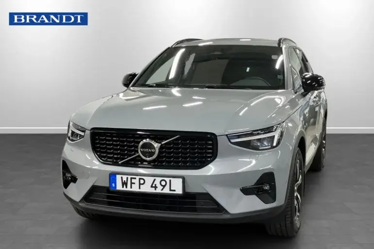 Volvo XC40 2025