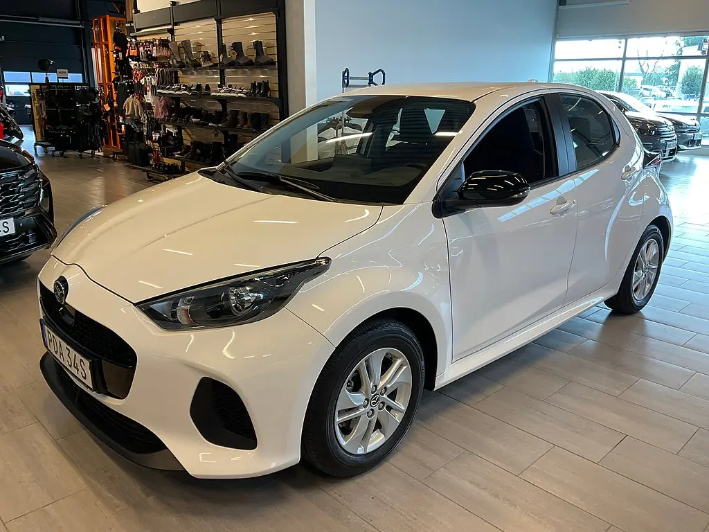 Mazda 2 2024