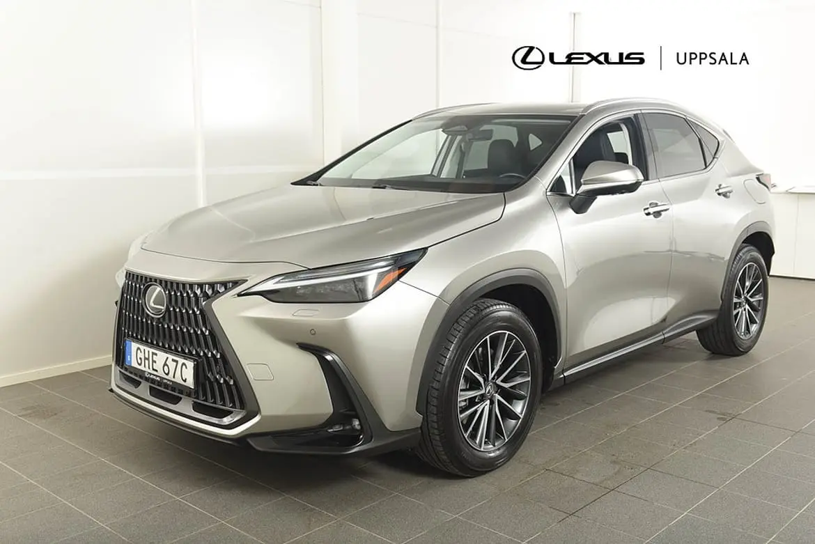 Lexus NX 2023