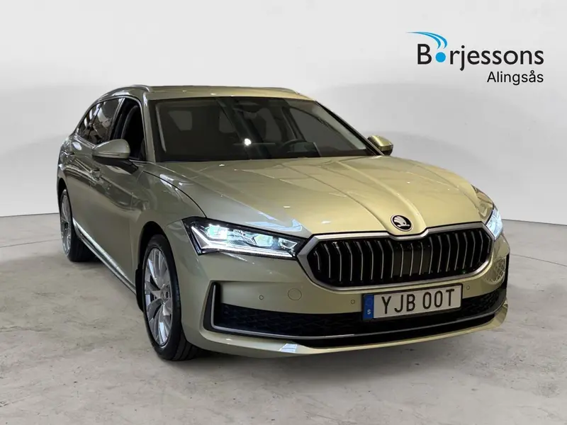 Skoda Superb 2025