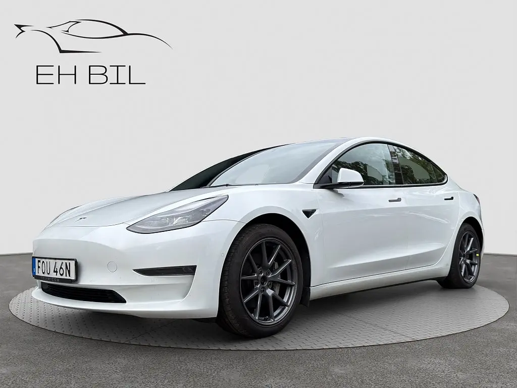 Tesla Model 3 2021