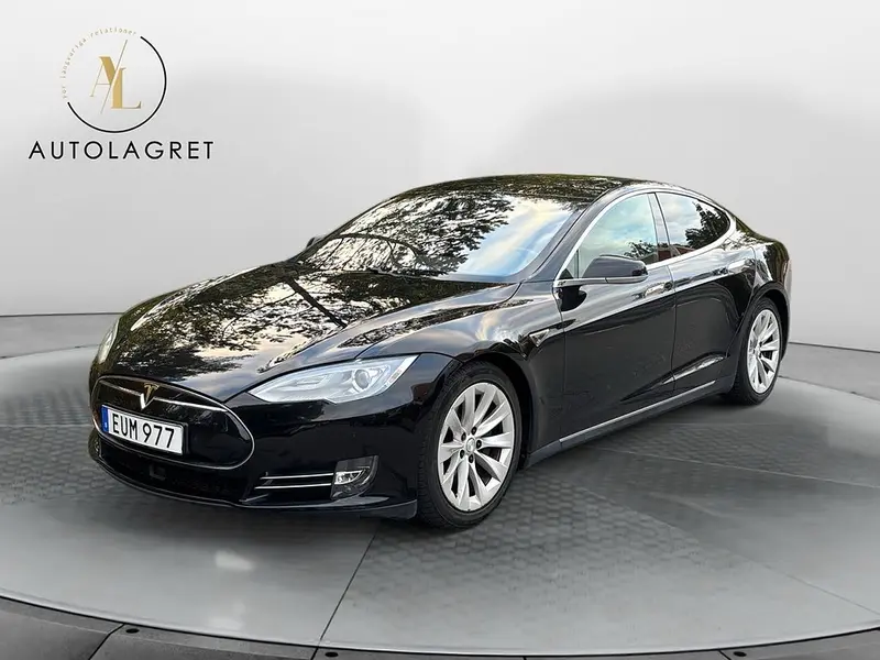 Tesla Model S 2015