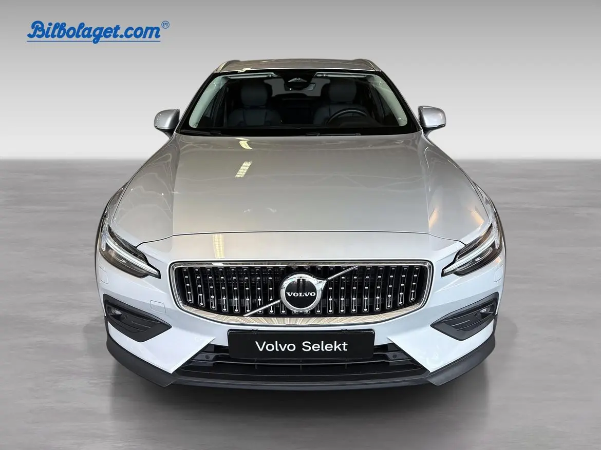 Volvo V60 2024
