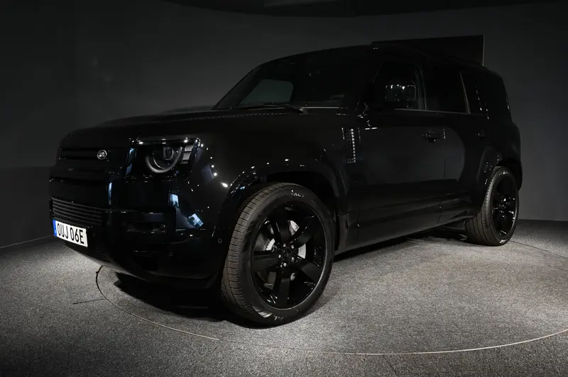 Land Rover Defender 2026