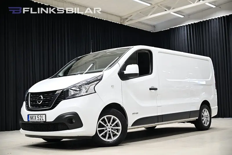 Nissan NV300 2021