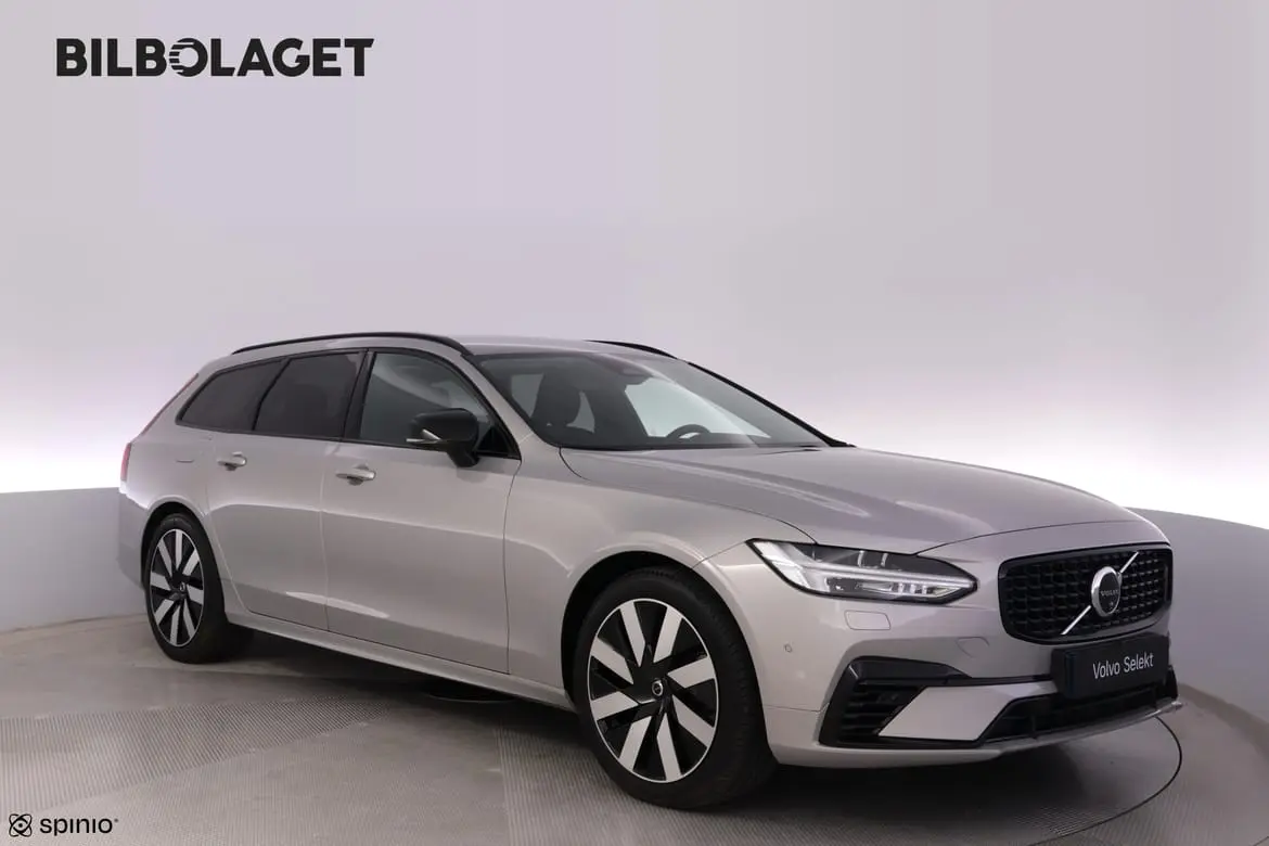 Volvo V90 2025
