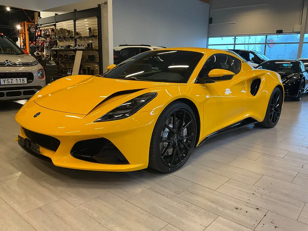 Lotus Emira 2025