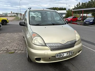 Toyota Yaris Verso