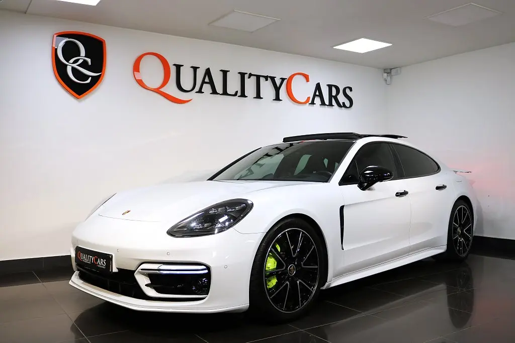 Porsche Panamera 2021