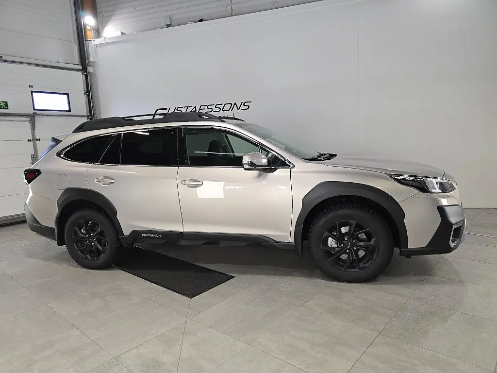 Subaru Outback 2025
