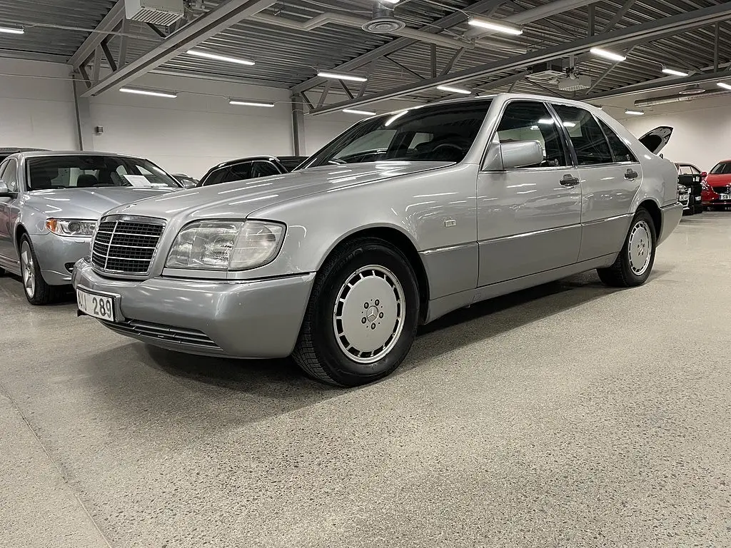Mercedes-Benz 300 1993