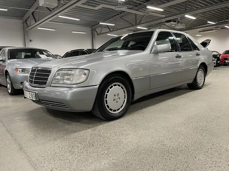 Mercedes-Benz 300 1993