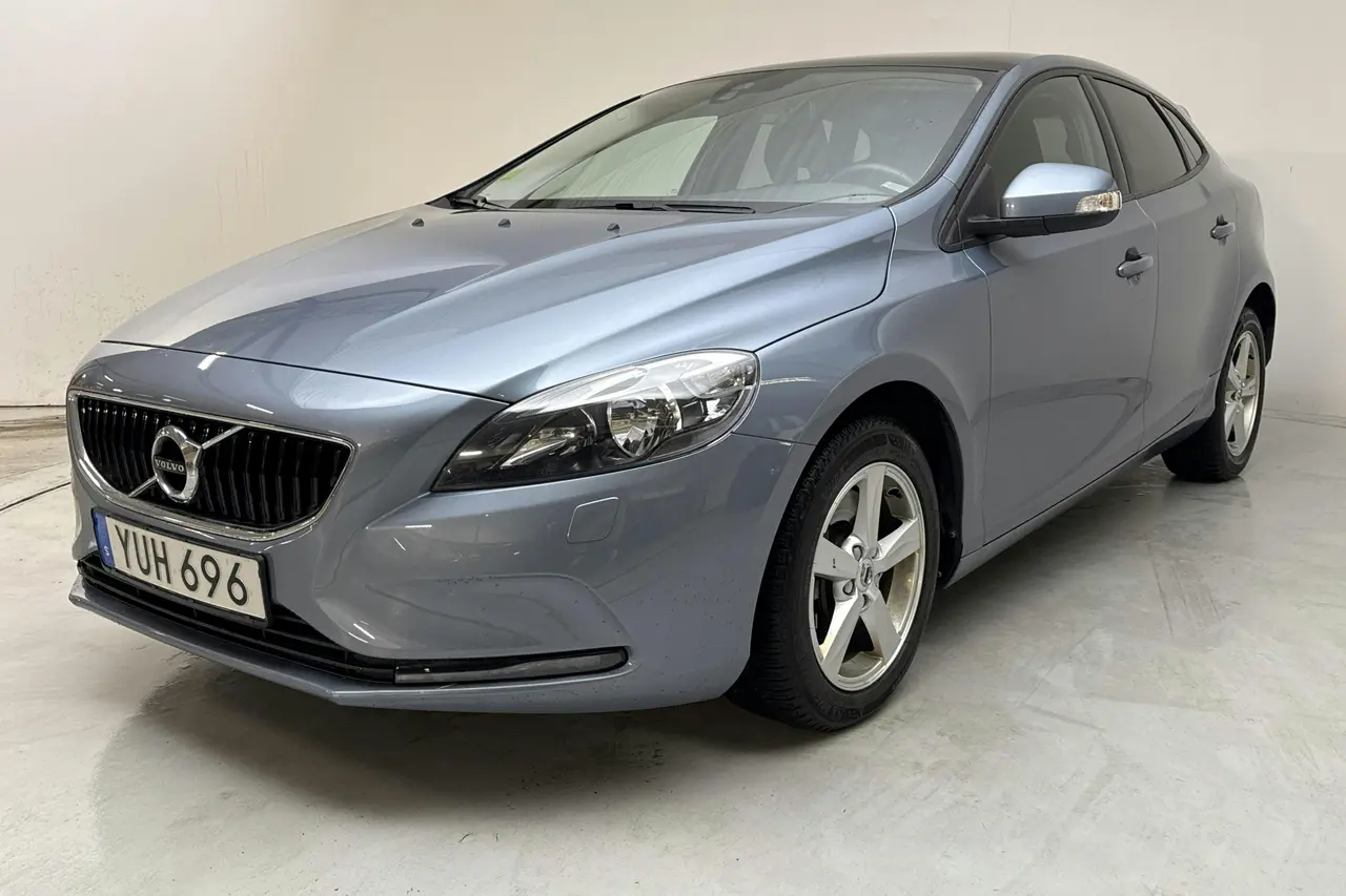 Volvo V40 2018