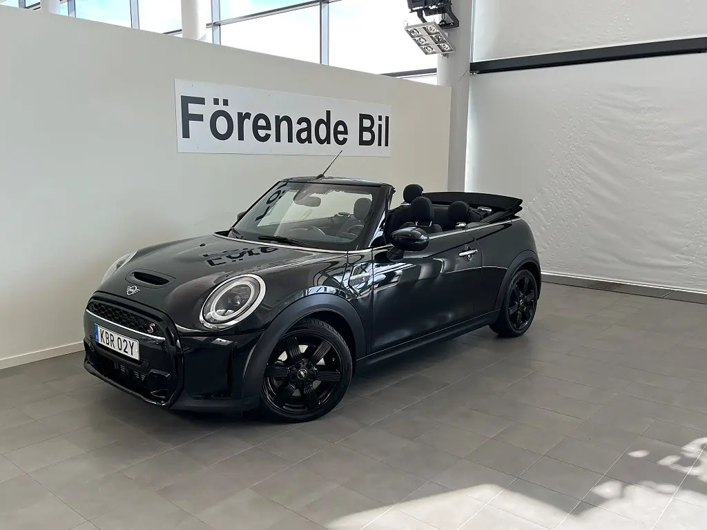 MINI Cabrio 2024