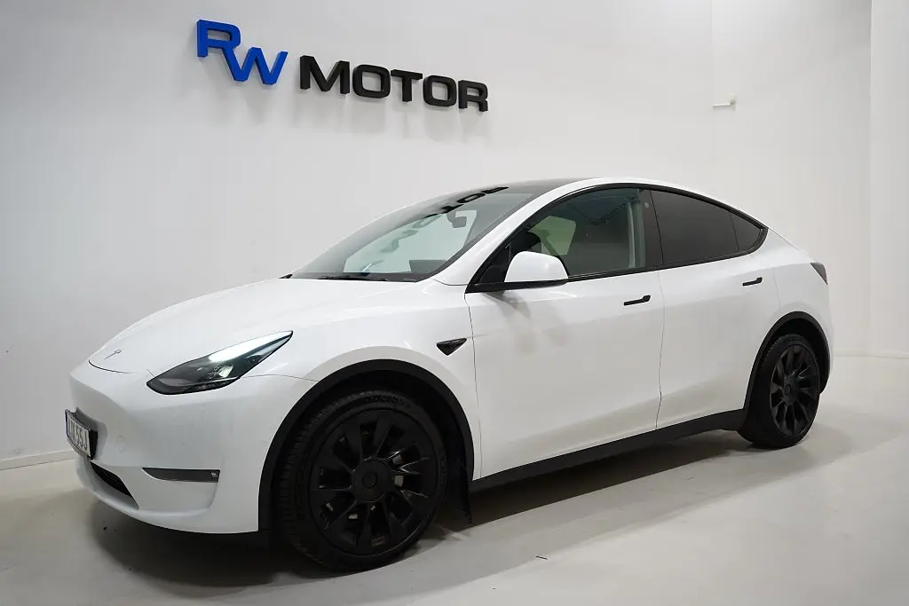 Tesla Model Y 2021