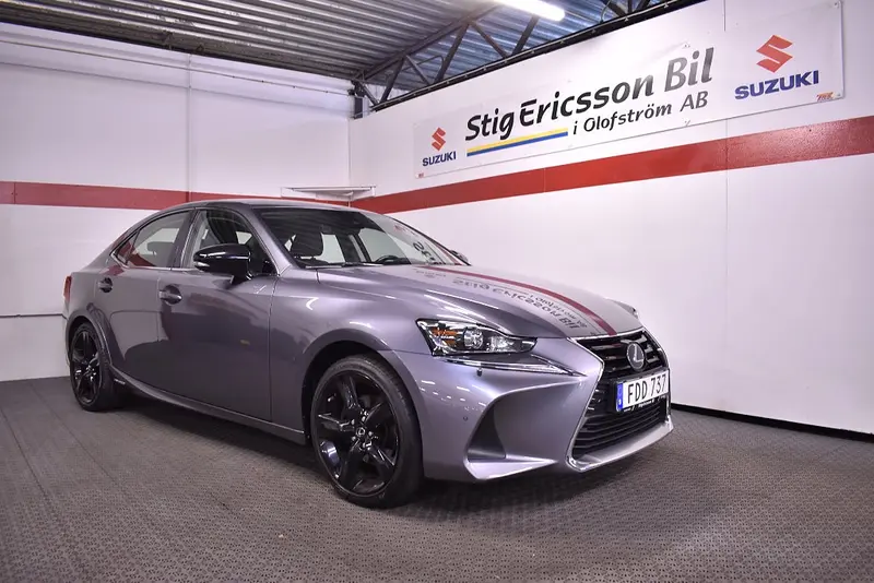 Lexus IS 2018