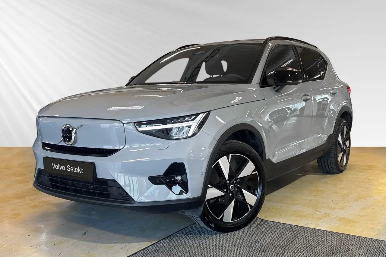 Volvo EX40 2026