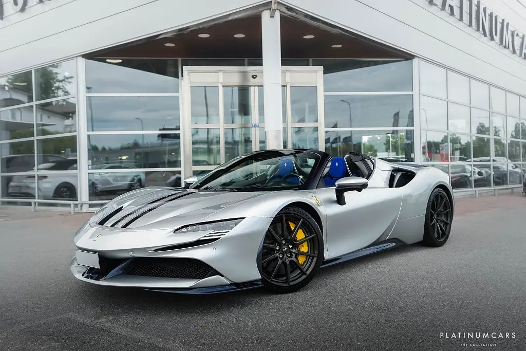 Ferrari SF90 2025