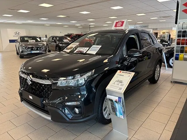 Suzuki S-Cross 2025