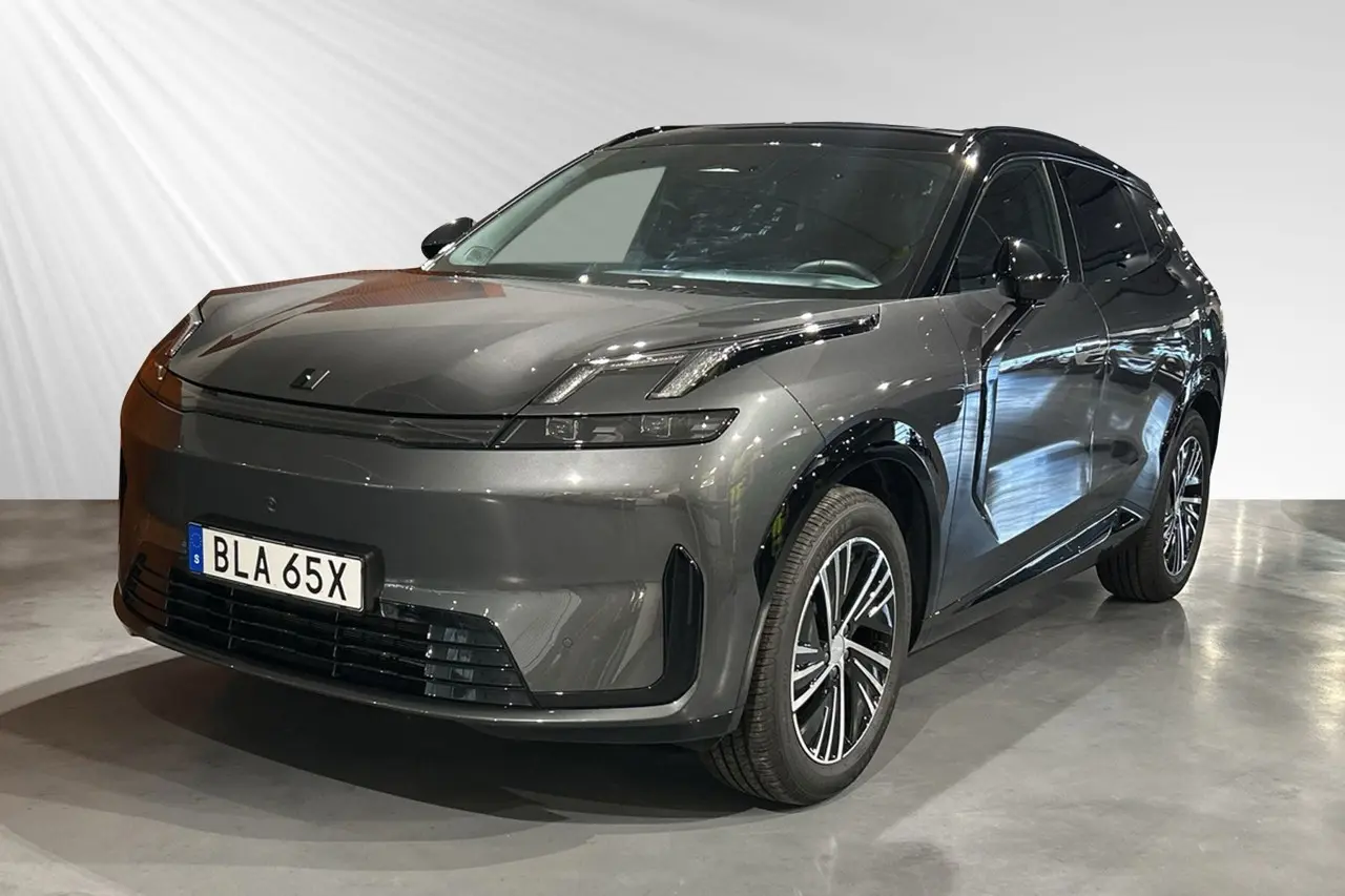 Lynk & Co 08 2025