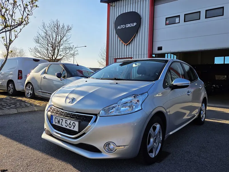 Peugeot 208 2014