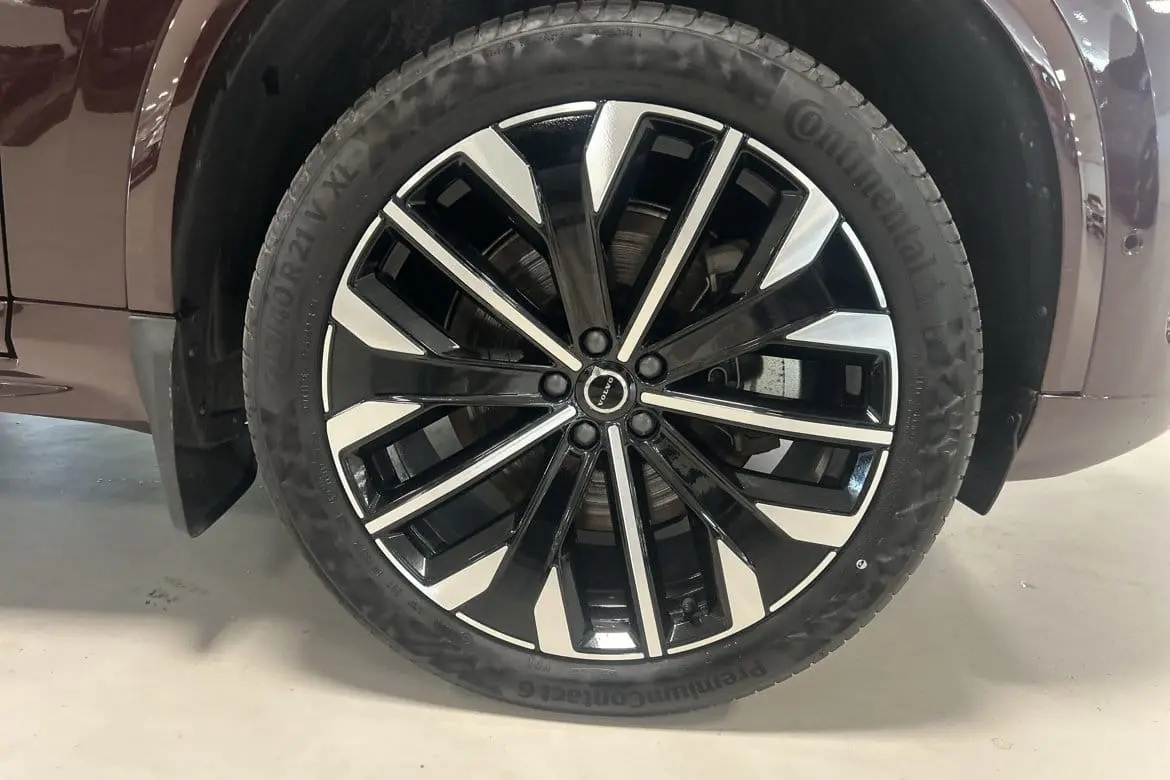 Volvo XC90 2025
