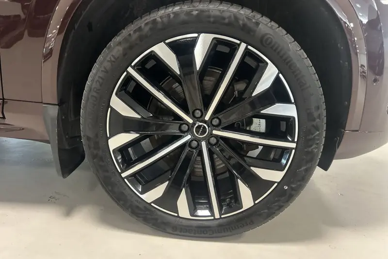 Volvo XC90 2025