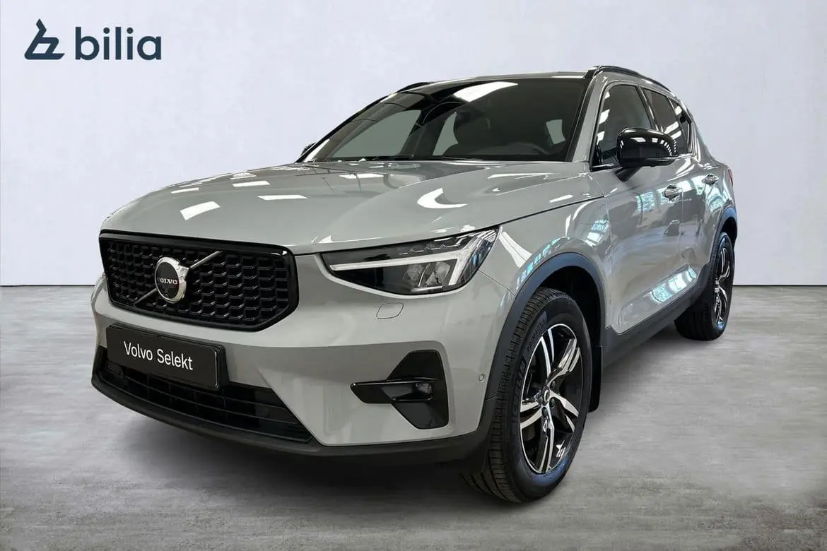 Volvo XC40 2025