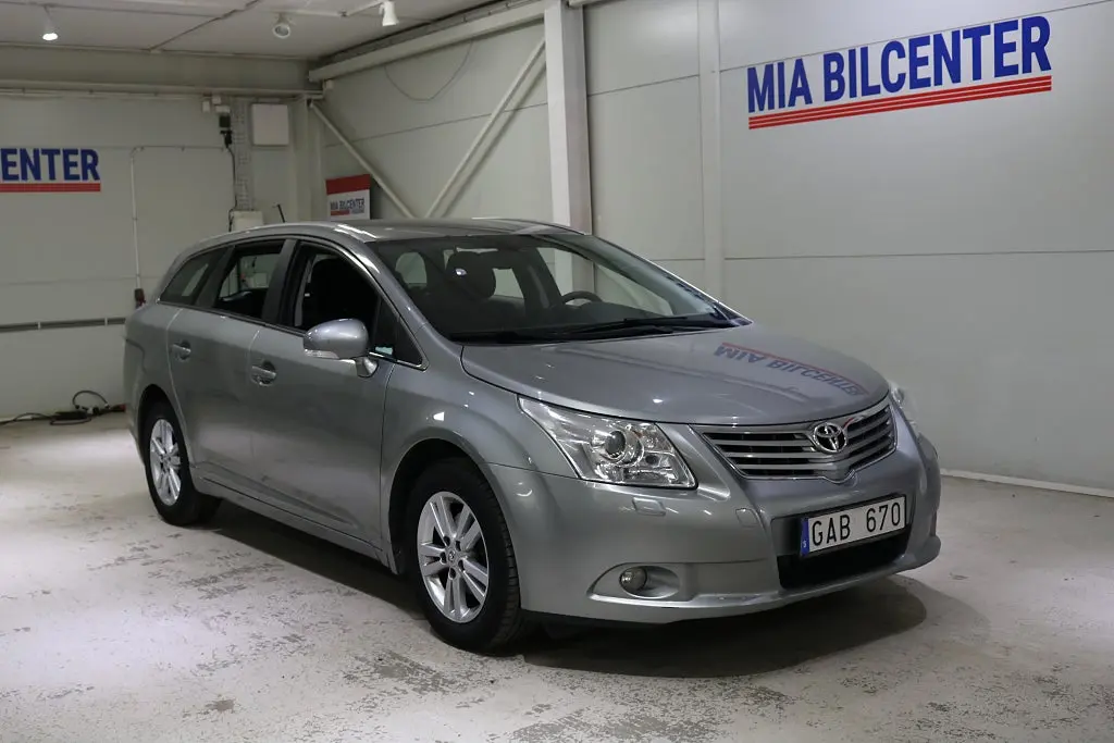Toyota Avensis 2010