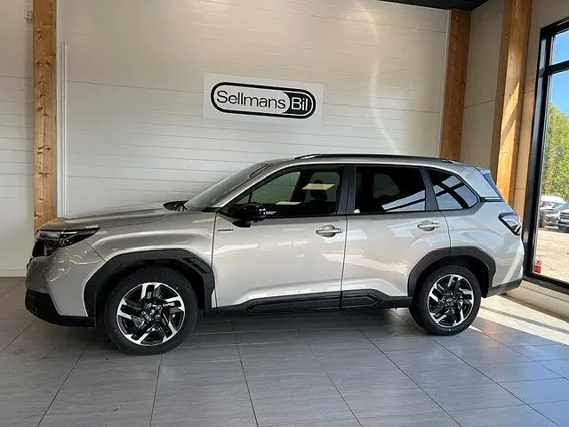 Subaru Forester 2025