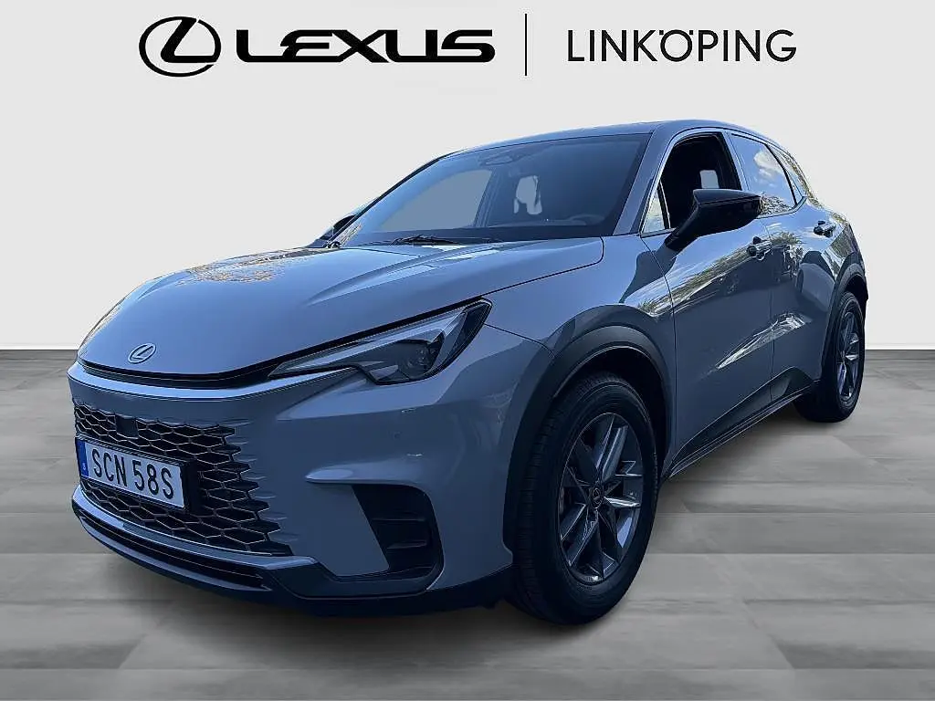 Lexus LBX 2025