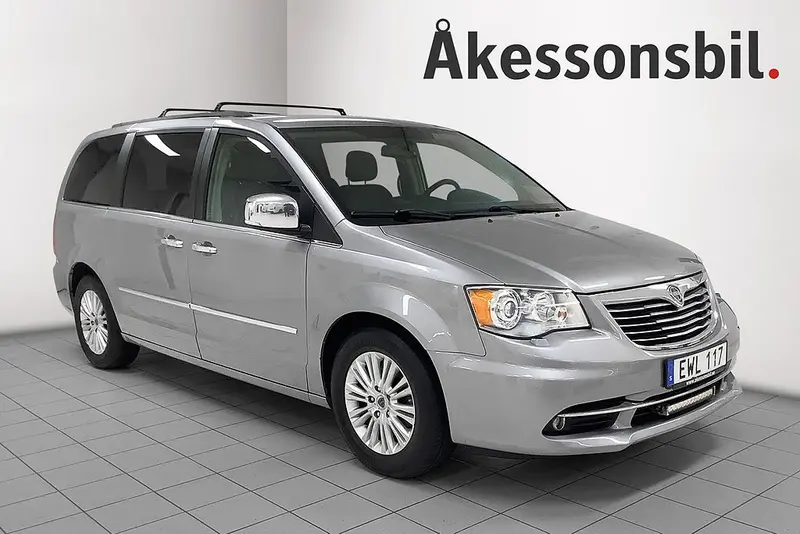 Lancia Voyager 2015