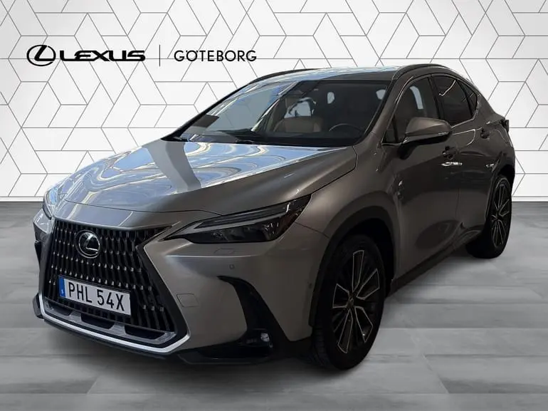 Lexus NX 2023