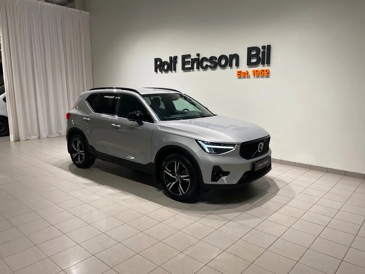 Volvo XC40 2025
