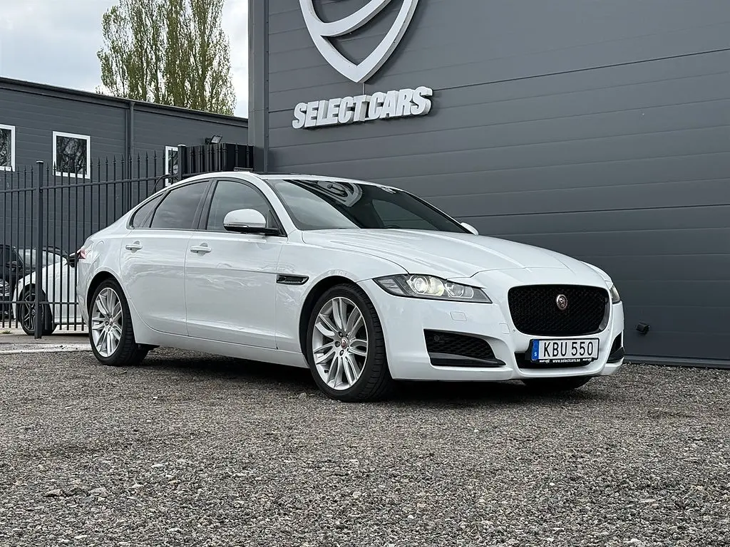 Jaguar XF 2016
