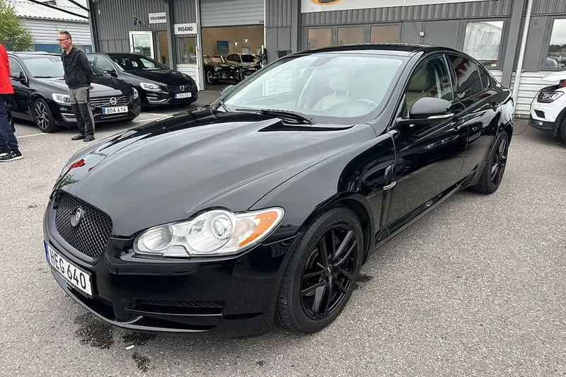 Jaguar XF 2011
