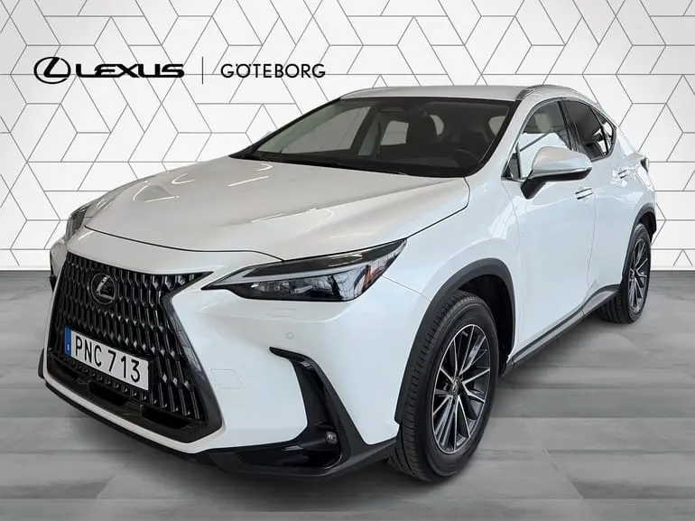 Lexus NX 2023