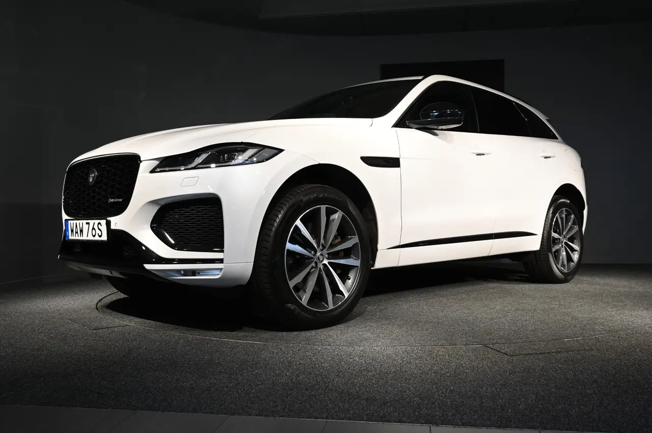 Jaguar F-Pace 2024