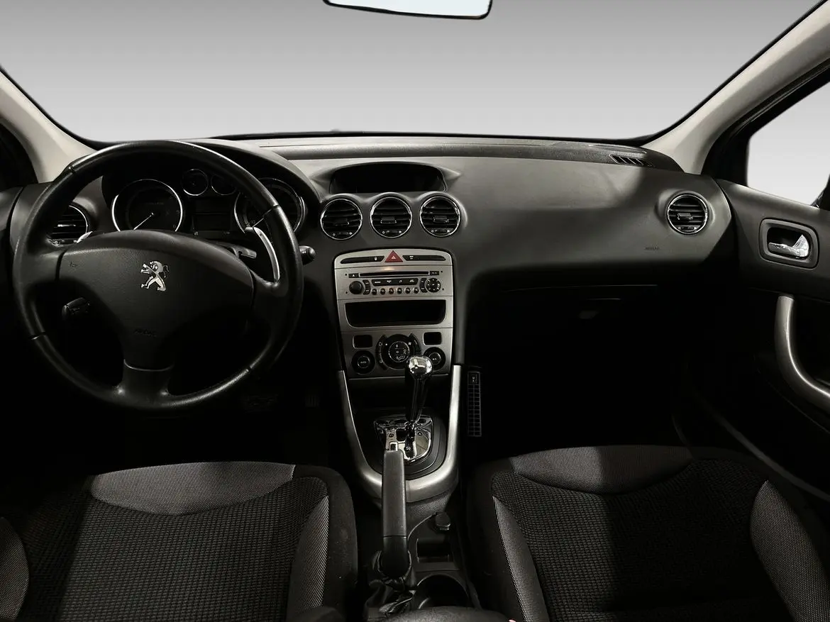 Peugeot 308 2011